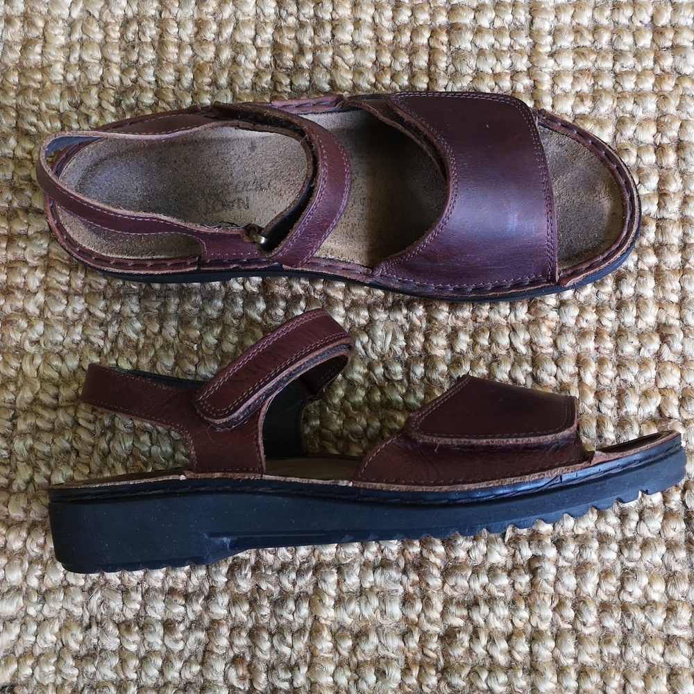 Naot Brown Leather Sandals